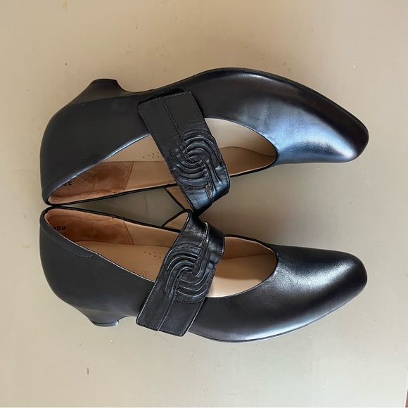 Ziera Mary Jane Strap Leather Shoes size 38EU/7.5 US - Picture 3 of 9